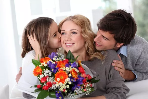 Какие цветы подарить маме и бабушке