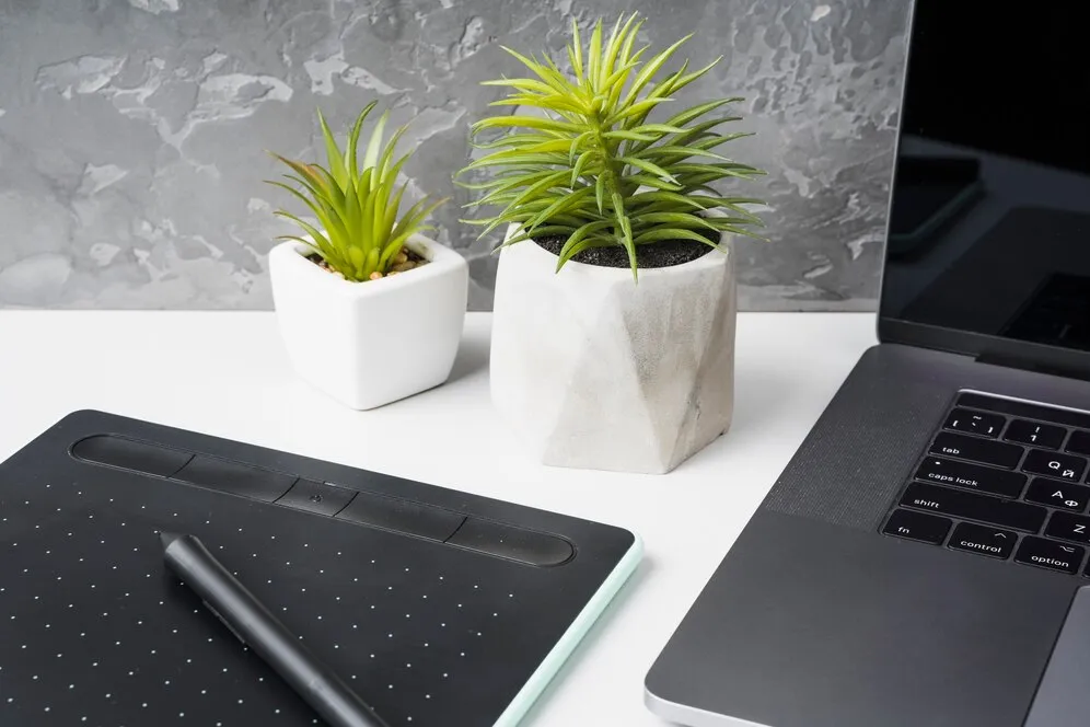 close-up-devices-decor-plants_23-2148223253.jpg close-up-devices-decor-plants_23-2148223253.jpg